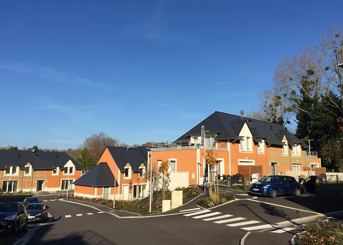 Le Clos Normandy * Touques